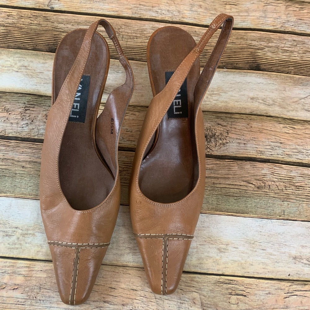 Vaneli brown leather Slingback Kitten Heels 6.5
